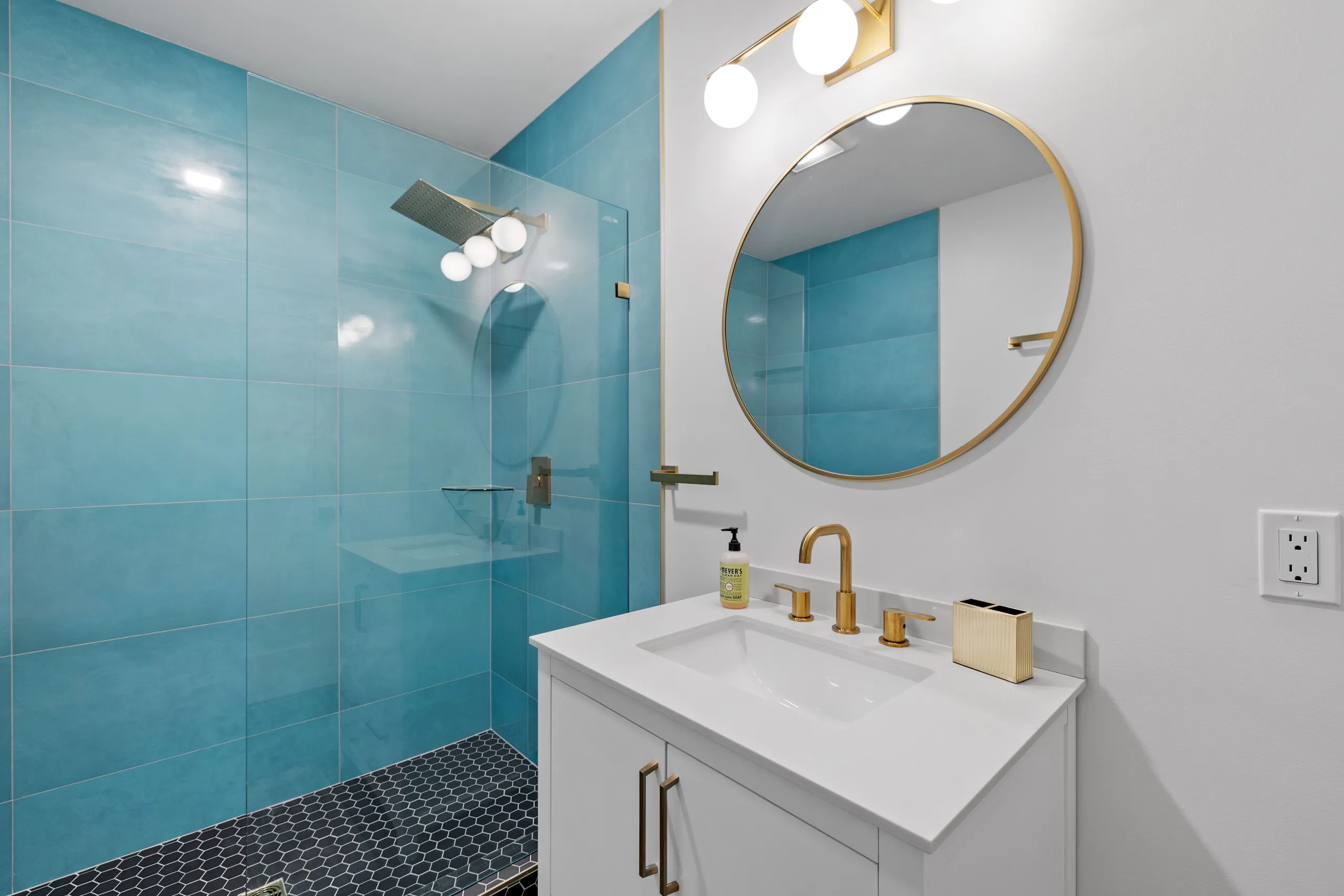 can-you-change-the-colour-of-your-bathroom-suite
